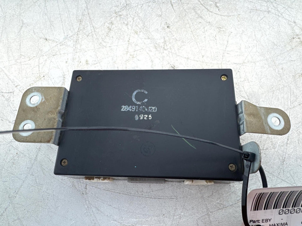 1995-1996 Nissan Maxima Chassis Ecm Body Control Bcm Center Dash Under Radio Oem