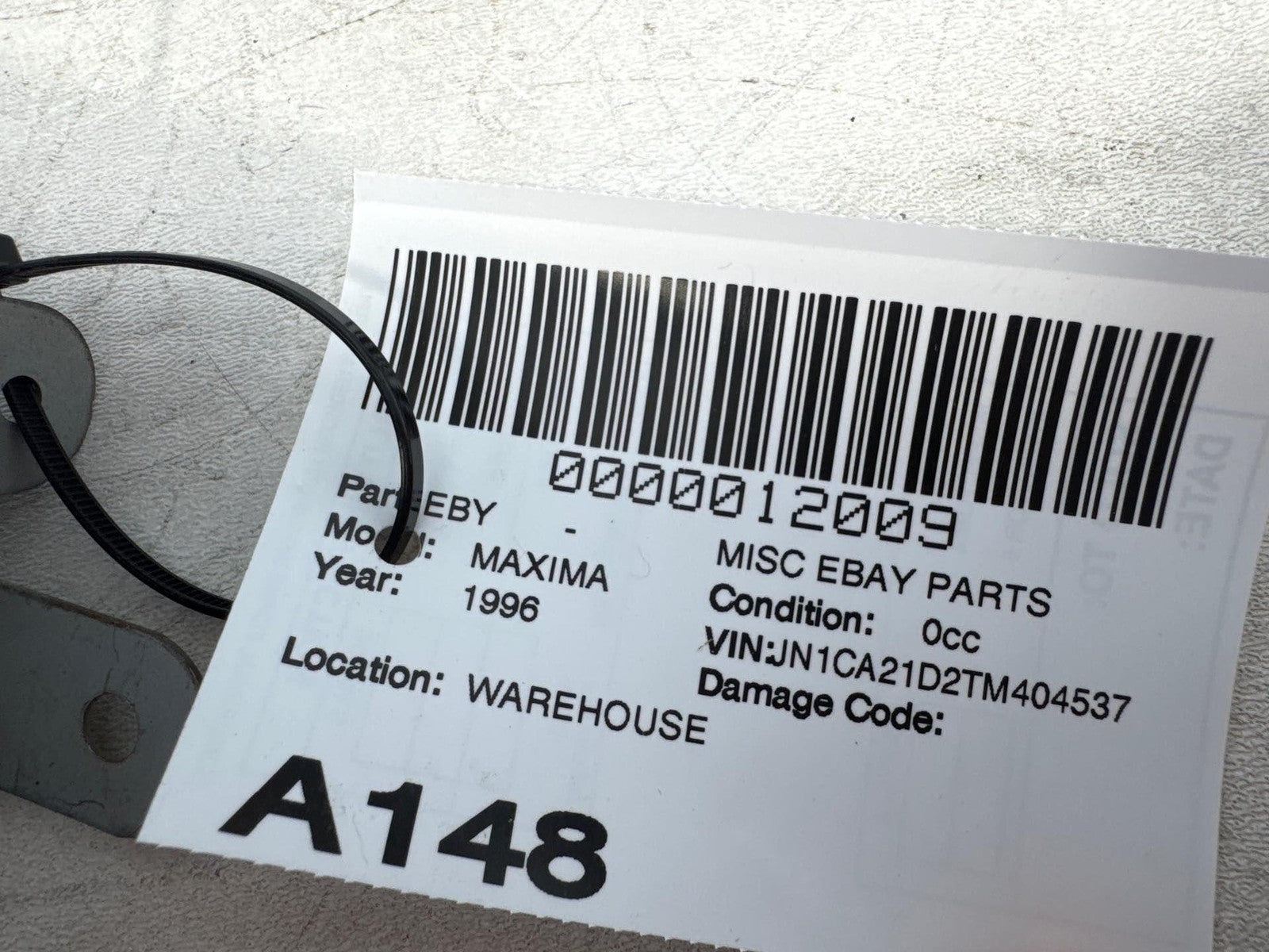 1995-1996 Nissan Maxima Chassis Ecm Body Control Bcm Center Dash Under Radio Oem