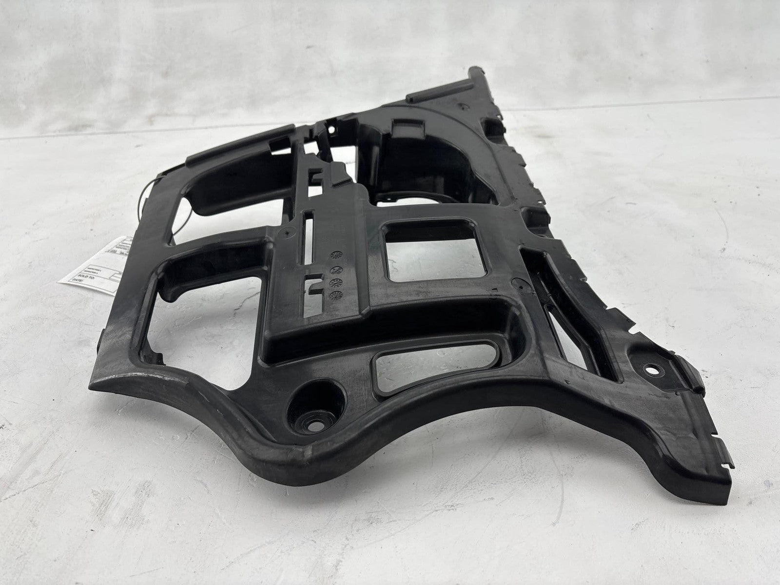 09-11 Bmw 328 335 E90 Rear Left Bumper Cover Support Mount Bracket Oem