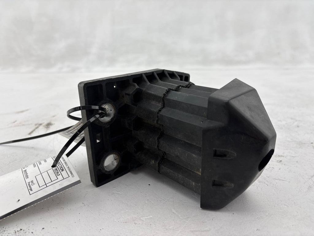 12-17 Fiat 500 Front Right Lower Bumper Impact Absorber Fiat 68071436Ab