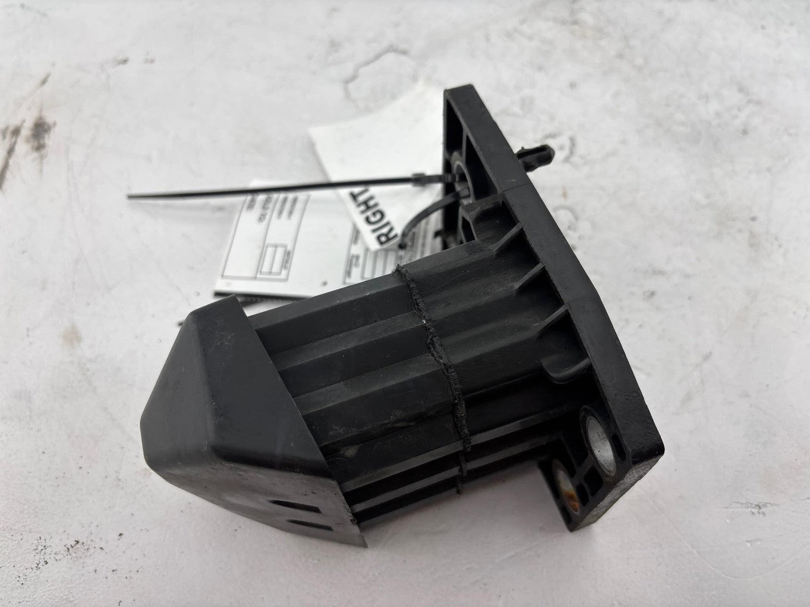 12-17 Fiat 500 Front Right Lower Bumper Impact Absorber Fiat 68071436Ab