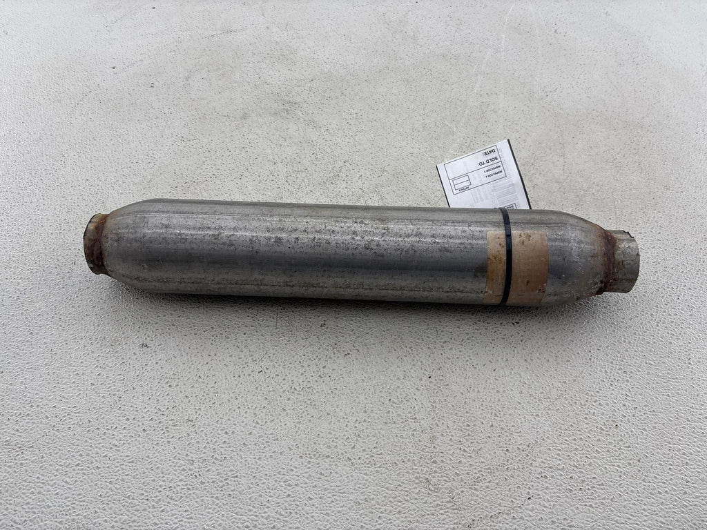 1997-2000 Buick Regal 3.8L Center Exhaust Resonator Oem