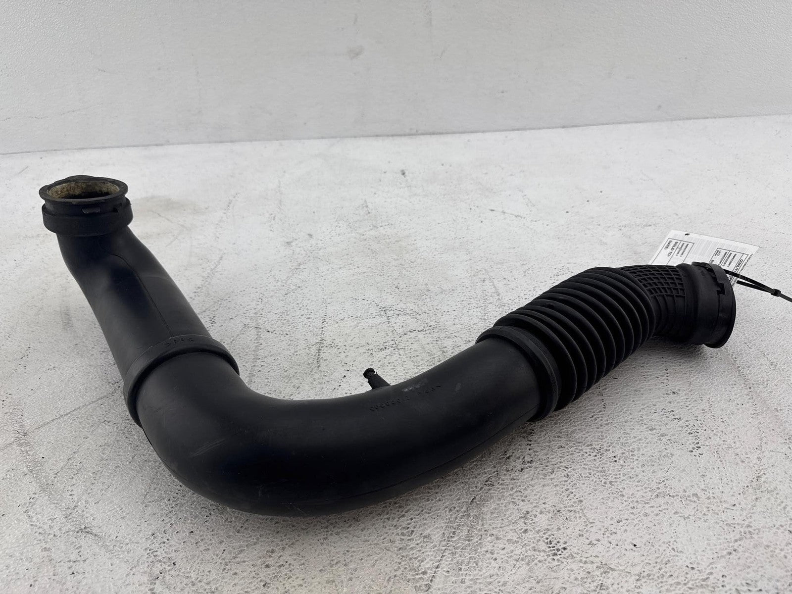 2000-2001 Saturn S Series Air Intake Tube Resonator Duct Hose Pipe Oem