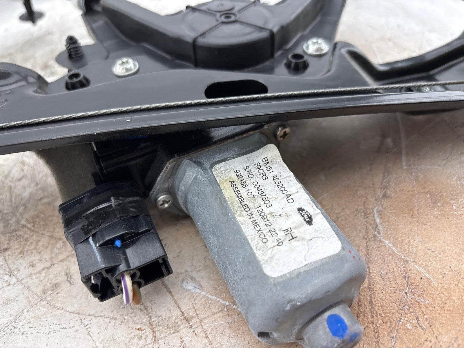 12-18 Focus W/O Anti-Pinch Electric Front Right Window Regulator