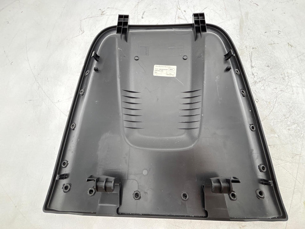 09-16 Audi A4 Front Left Side Seat Panel Oem 8T0-881-969