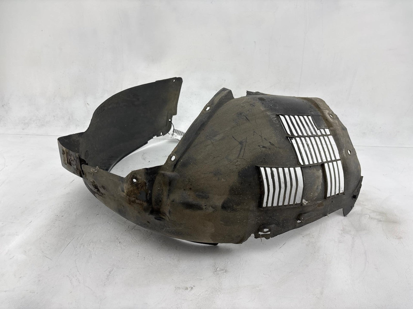 2000-2002 Audi S4 Front Right Inner Fender Liner Oem 8D0-821-172-G