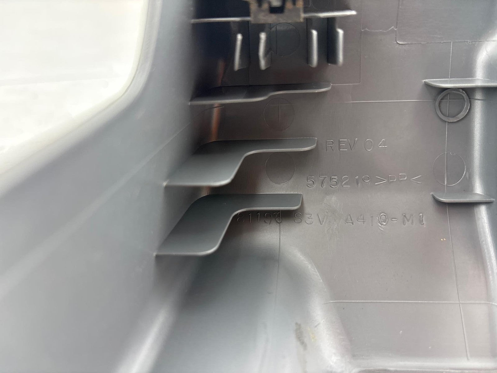 05-08 Honda Pilot Driver Front Seat Rear Track Cover Oem 81596-S3V-A410