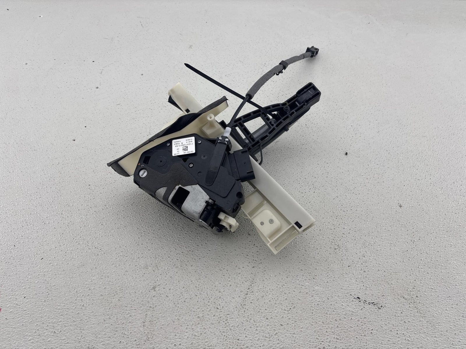 12-18 Ford Focus Lh Door Latch Actuator W/ Handle Used Oem (F1Ea-F26413-Aa)