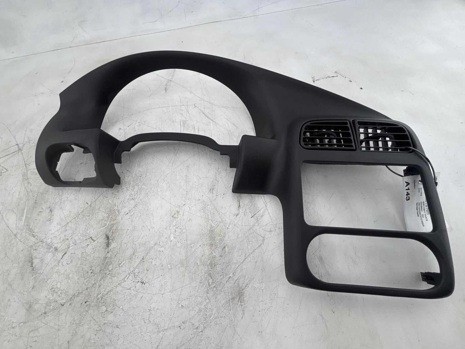 00-02 Saturn Sw2 Instrument Cluster Speedometer Bezel Trim Cover Oem