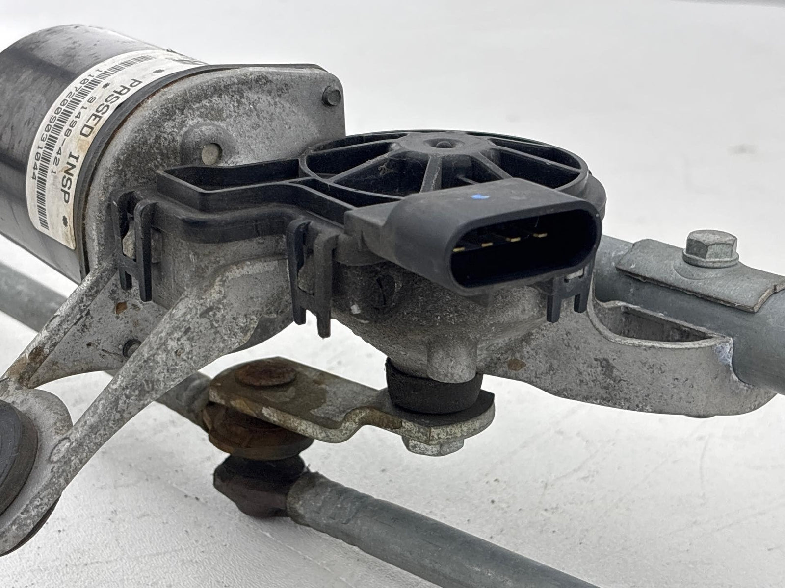 08-12 Jeep Liberty Front Windshield Wiper Motor w/Linkage Assembly 55157273AJ