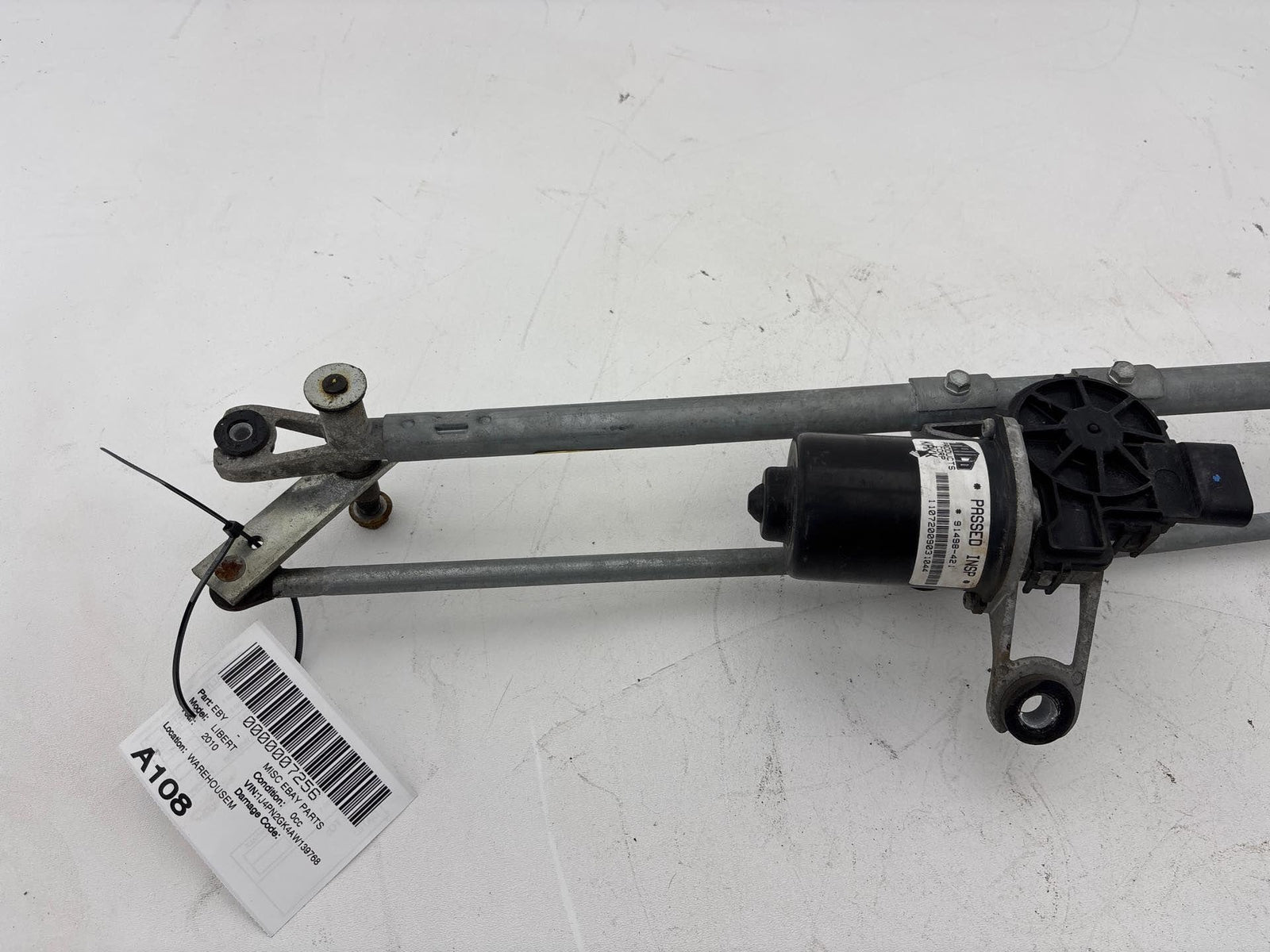 08-12 Jeep Liberty Front Windshield Wiper Motor w/Linkage Assembly 55157273AJ