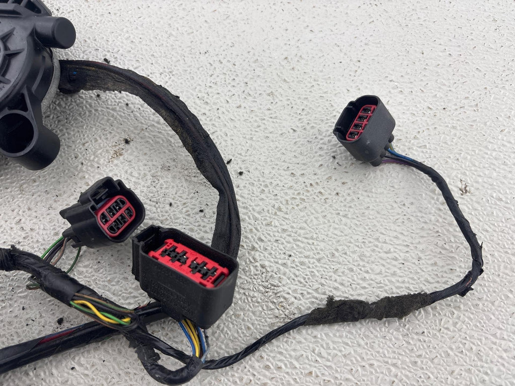 08-16 Volvo Xc70 Rear Left Driver Side Door Wire Harness & Motorom