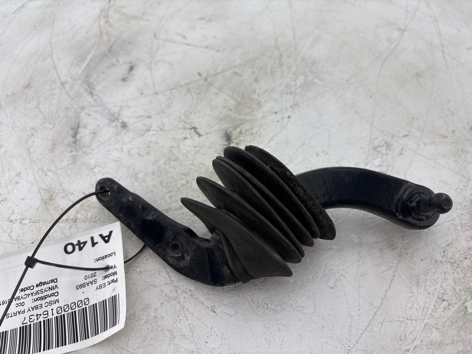 07-12 Mercedes Gl450 Trunk Hatch Hinge Bracket A1647400718