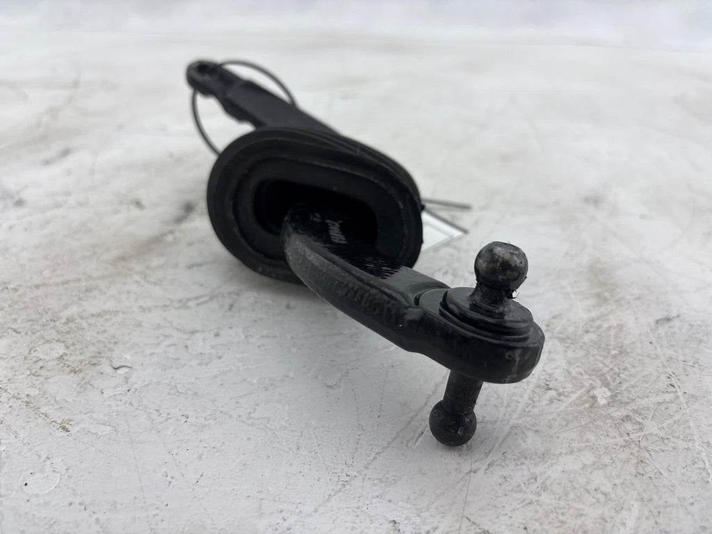 07-12 Mercedes Gl450 Trunk Hatch Hinge Bracket A1647400718