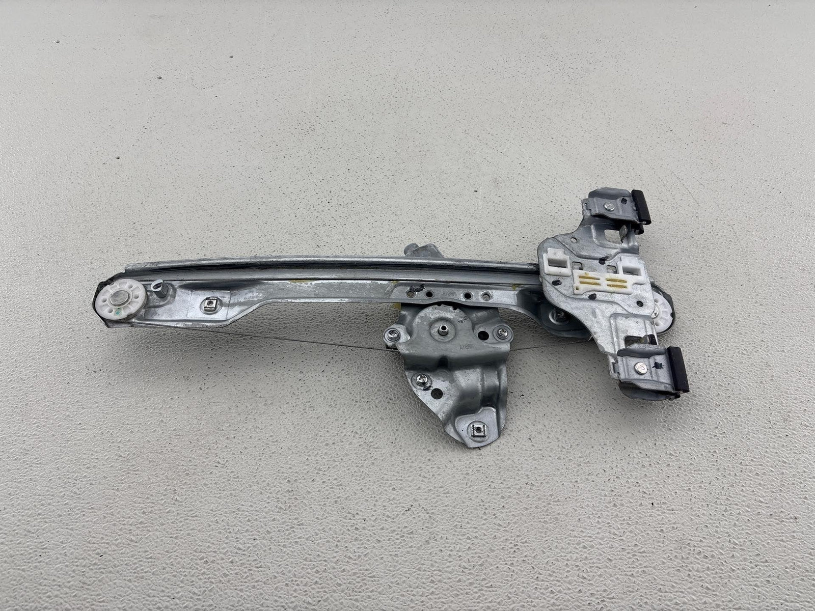 13-18 Cadillac Ats Rear Right Door Window Regulator & Motor Oem