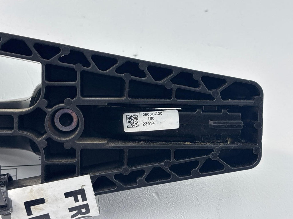 13-20 Ford Fusion Outside Door Handle Left