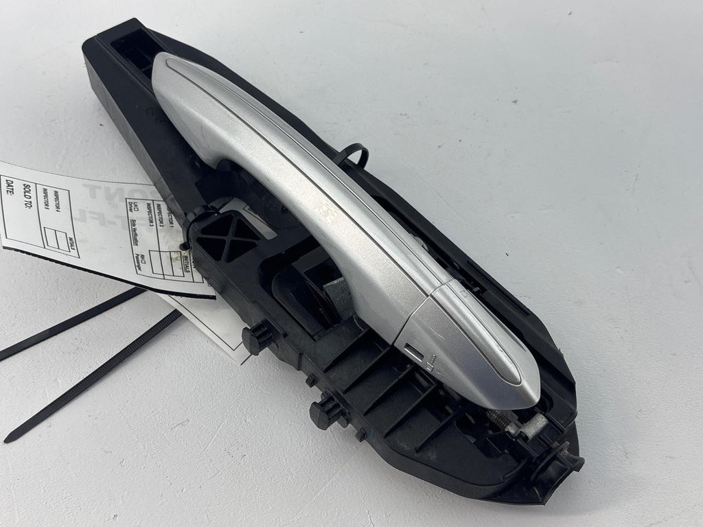 13-20 Ford Fusion Outside Door Handle Left