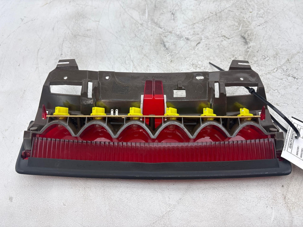 2000 Saturn S Series Sw2 3Rd Brake Light 16522522
