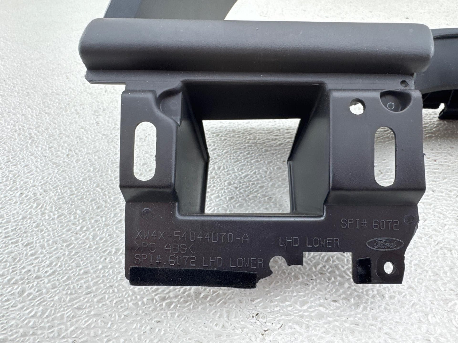 02-05 Ford Thunderbird Interior Speedometer Surround Trim Bezel Oem