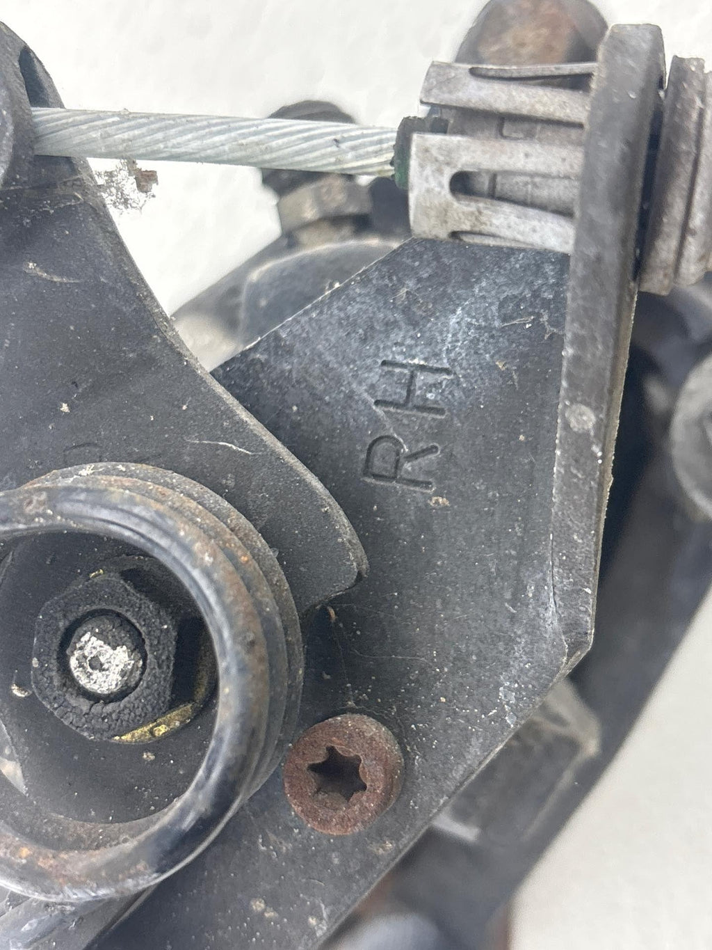 02-05 Ford Thunderbird Rear Right Disc Brake Caliper