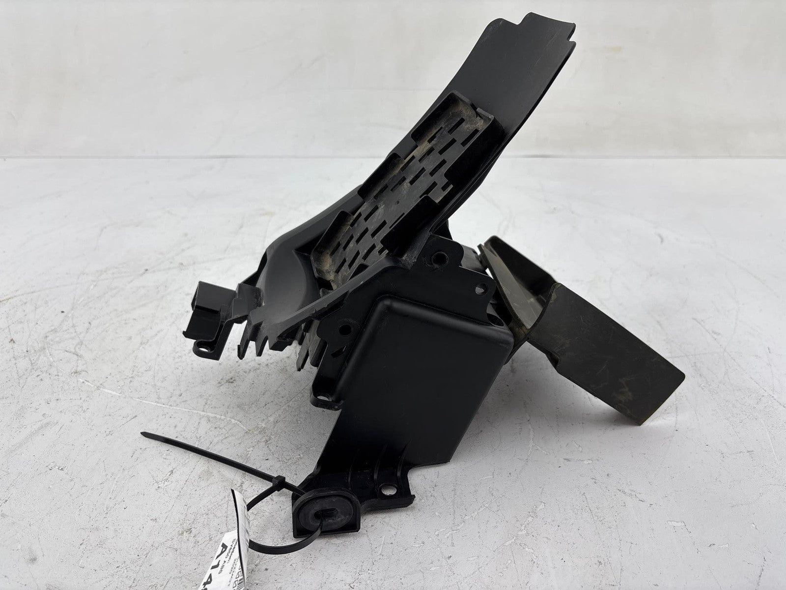 18-24 Suzuki Sv650 Rear Back Tail Undertail Battery Tray Plastic Oem