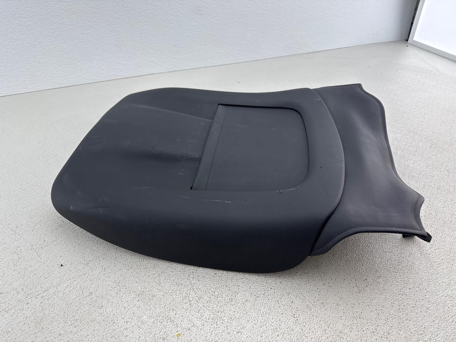 14-19 Cadillac Cts Front Right Seat Rear Cushion Panel Oem 2125775