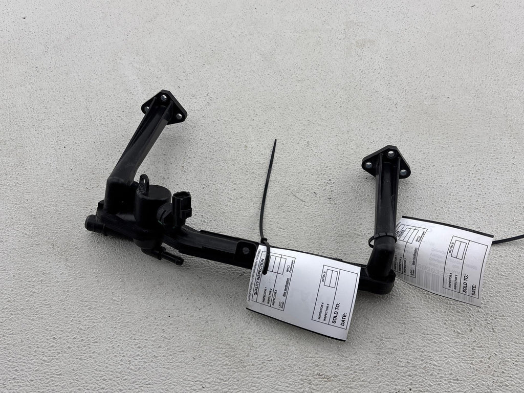 19 Land Range Rover 3.0L Engine Coolant Water Outlet Flange Tube Pipe Oem