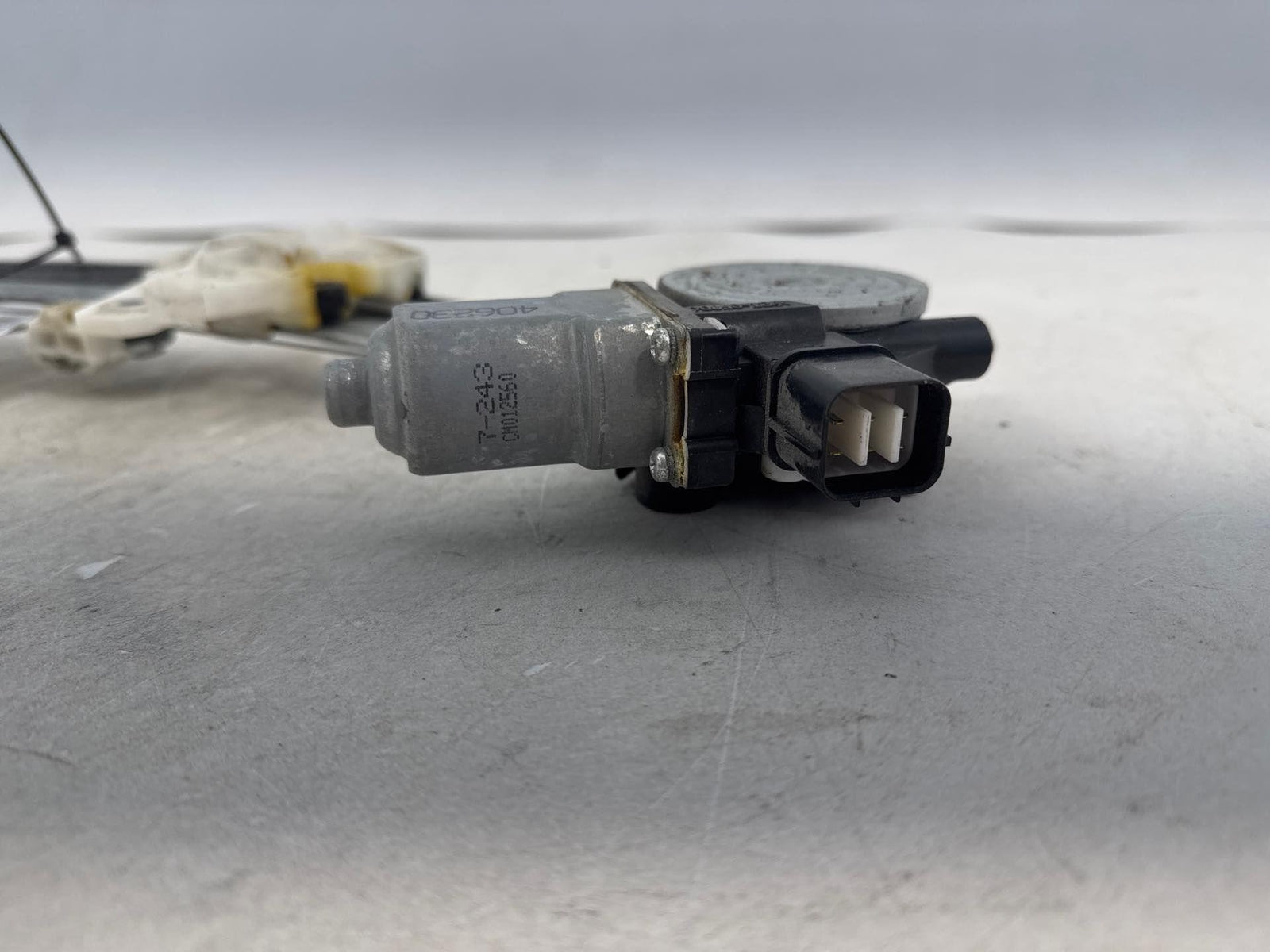 13-17 Subaru Xv Crosstrek Front Left Driver Window Motor Regulator