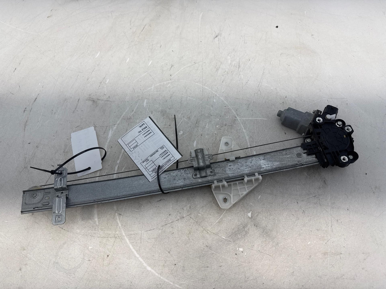 13-17 Subaru Xv Crosstrek Front Left Driver Window Motor Regulator