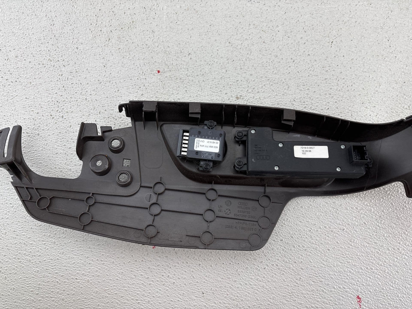 07-09 Audi Audi Q7 Front Left Driver Side Power Seat Adjust Control Switch Oem
