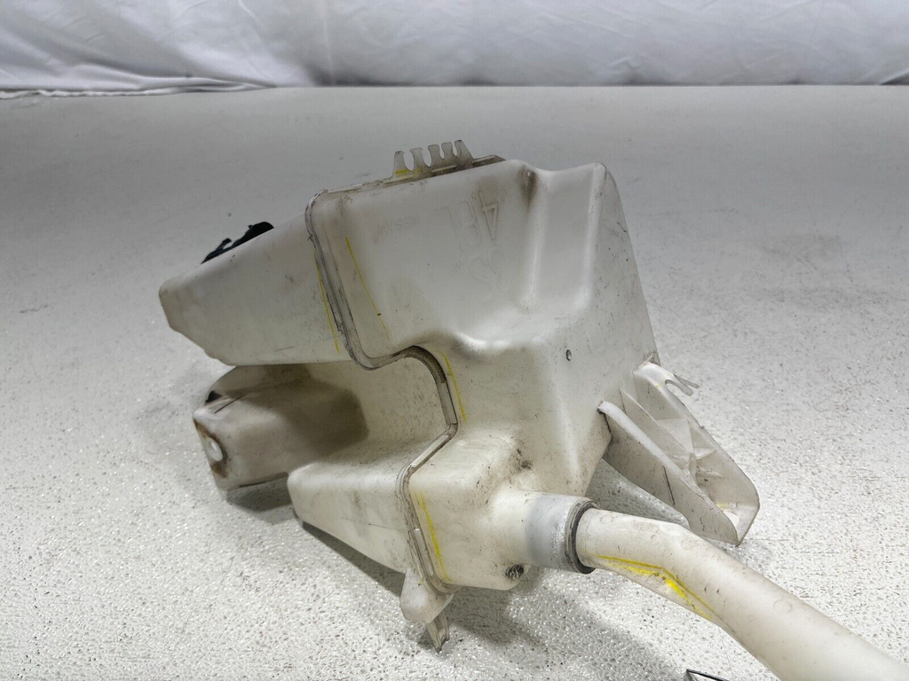 13-17 Nissan Sentra Windshield Washer Tank Bottle Reservoir 28910-3Sg0A