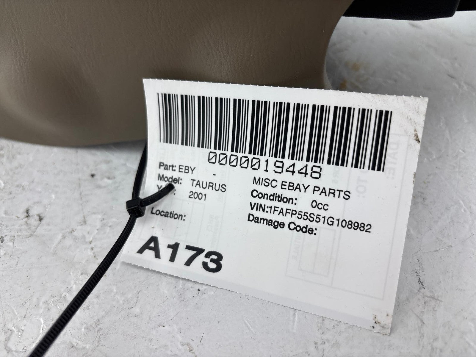 2001 Ford Taurus Front Center Seat Folding Armrest W/ Rear Cup Holders Oem