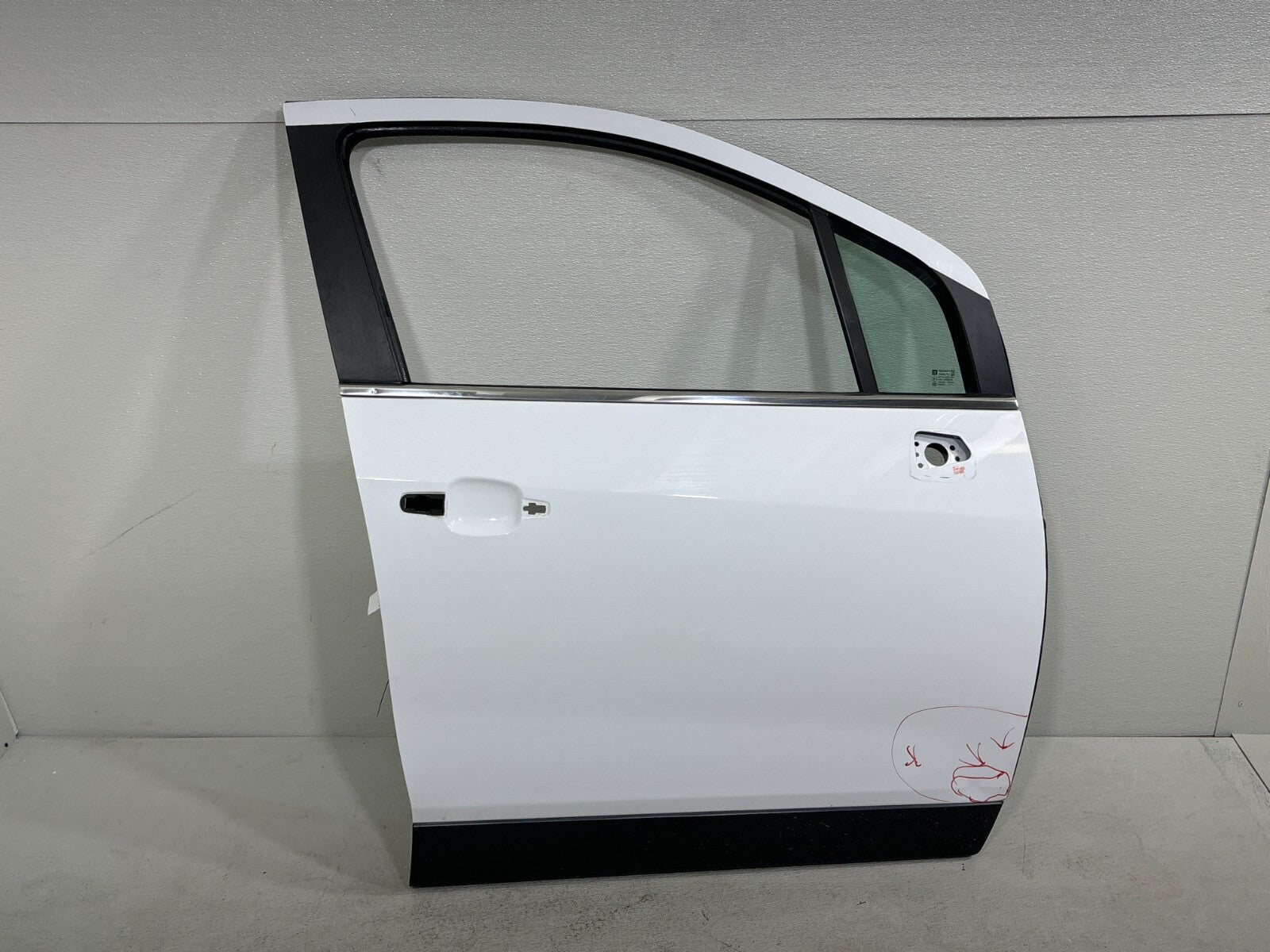 17-19 Buick Encore Front Right Passenger Side Door Shell 8624 - Summit White OEM