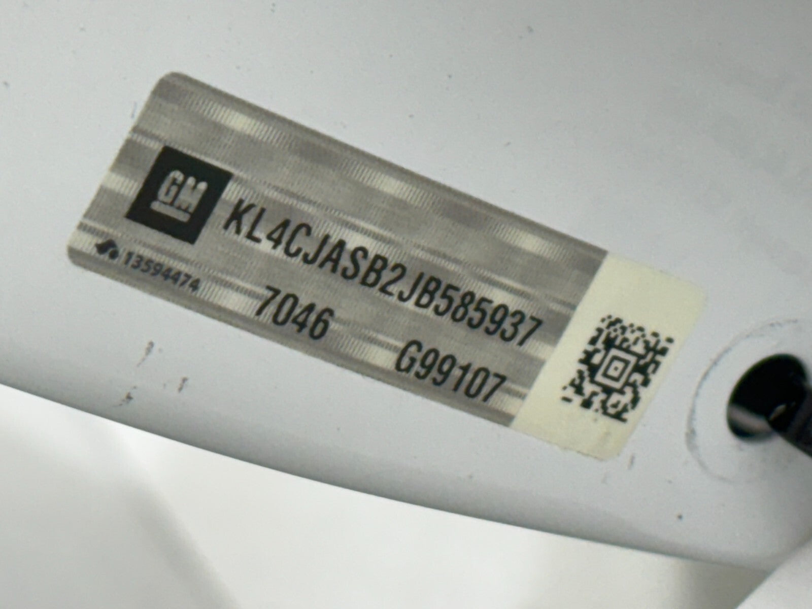 17-19 Buick Encore Front Right Passenger Side Door Shell 8624 - Summit White OEM