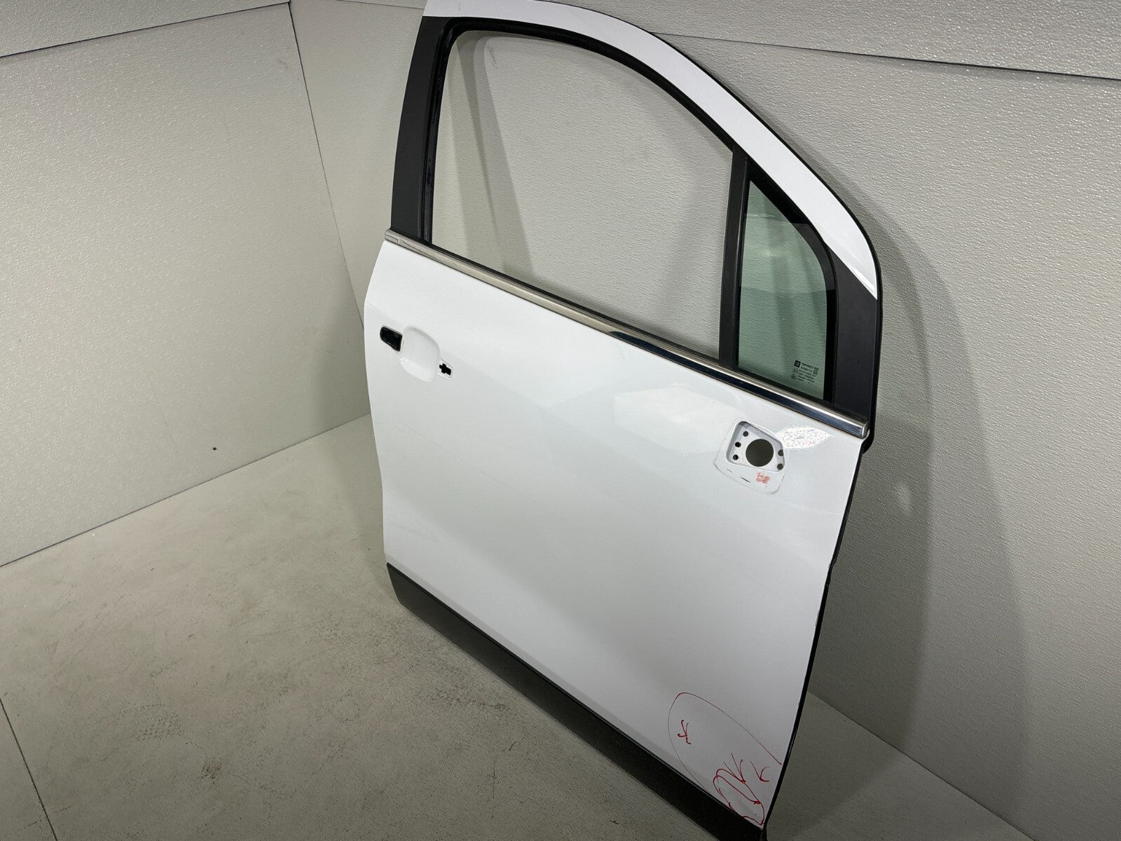 17-19 Buick Encore Front Right Passenger Side Door Shell 8624 - Summit White OEM