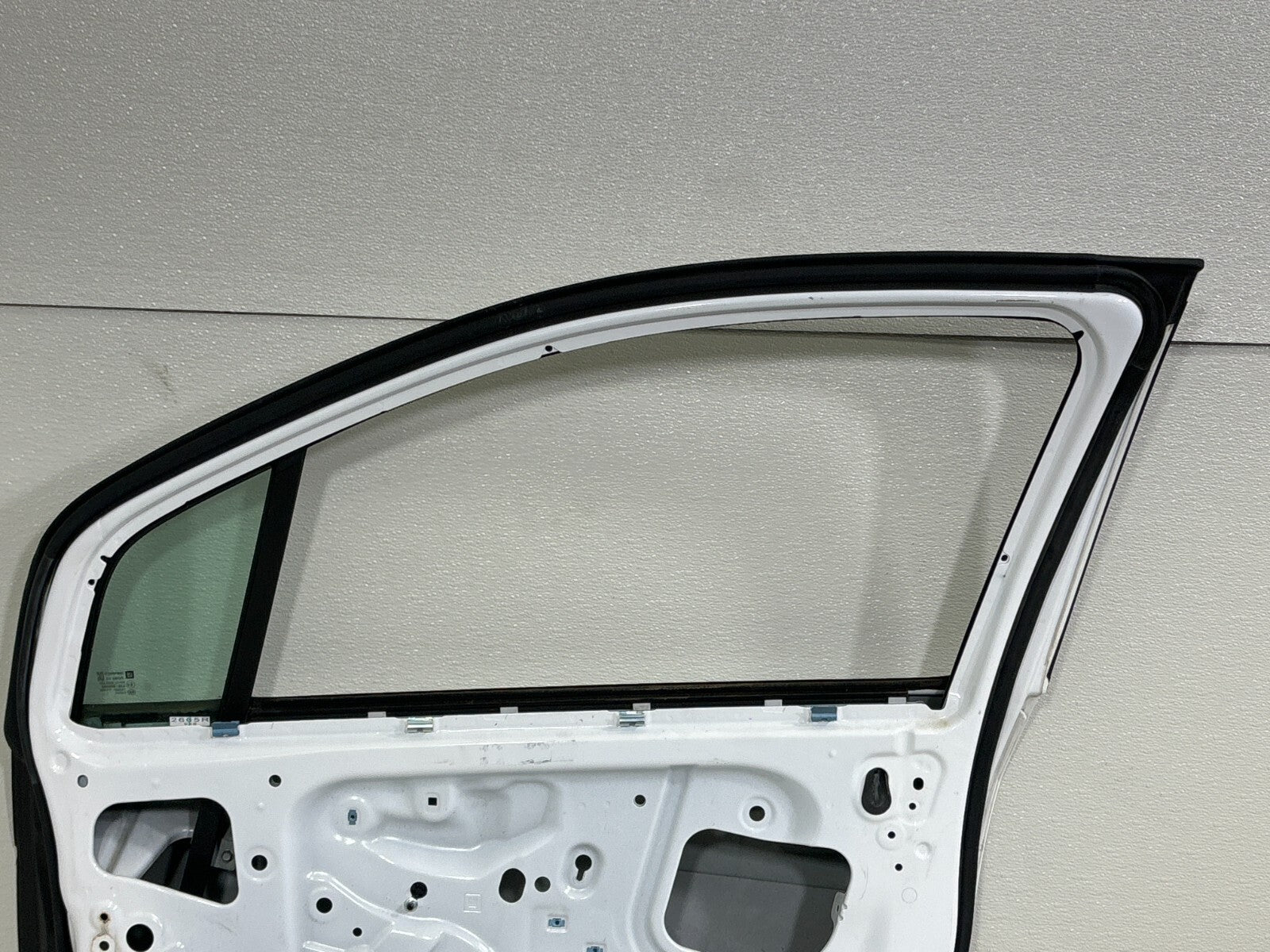 17-19 Buick Encore Front Right Passenger Side Door Shell 8624 - Summit White OEM