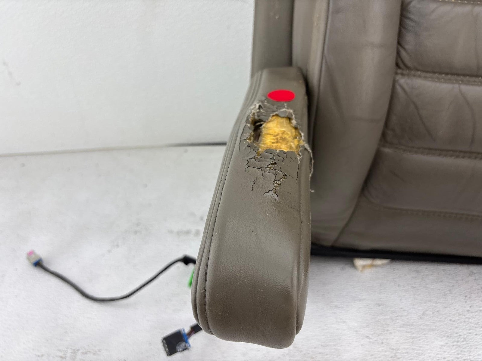 03-07 Hummer H2 Front Left Driver Side Seat Upper Cushion W/Headrest Oem