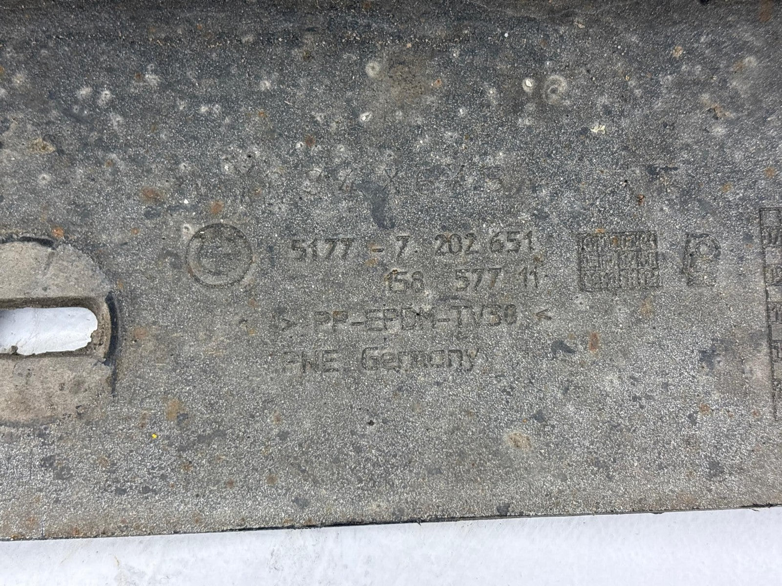 09-11 Bmw 328 335 E90 E91 Left Driver Side Skirt Rocker Panel Cover White Oem