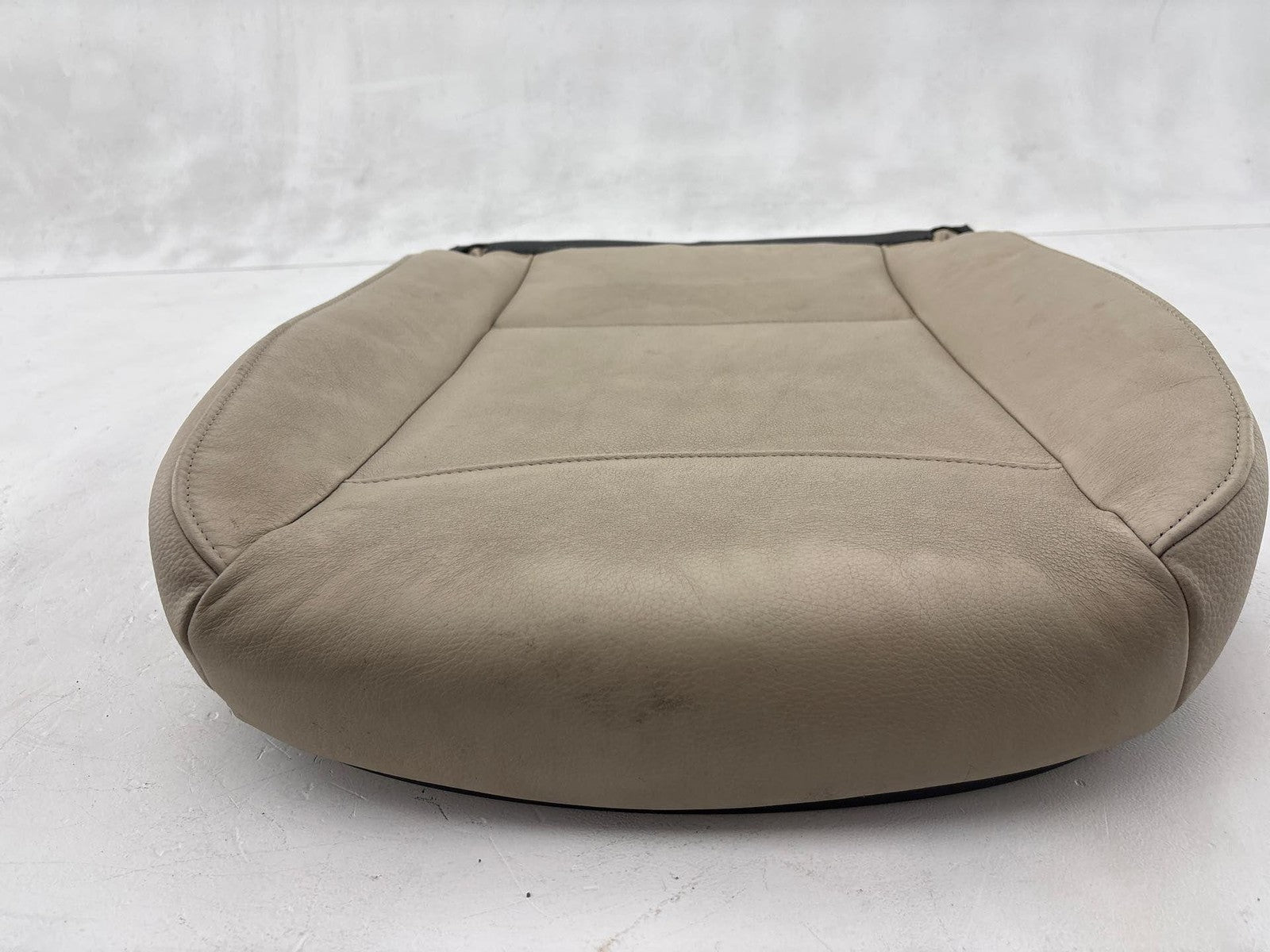 06-12 Bmw 328 335 E90 Front Right Lower Seat Bottom Cushion Oem