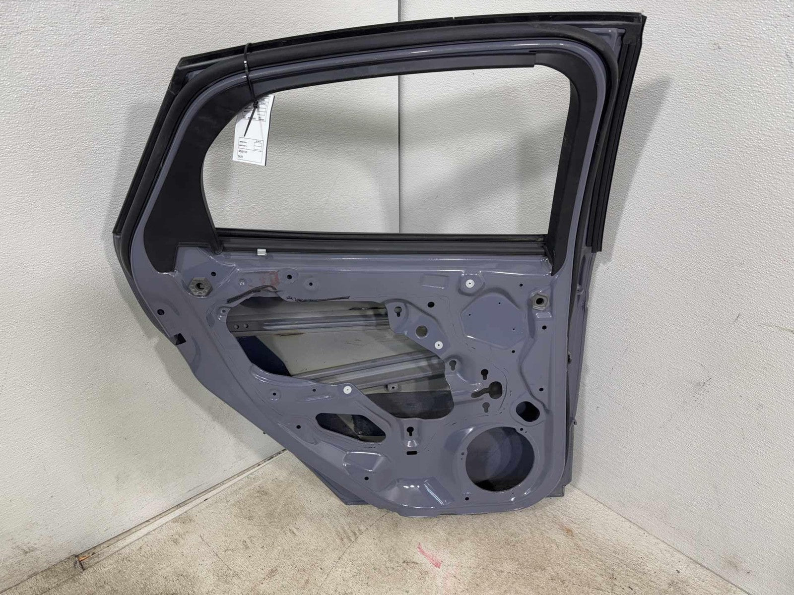 16-18 Ford Focus Rs Rear Left Door Shell Panel Oem