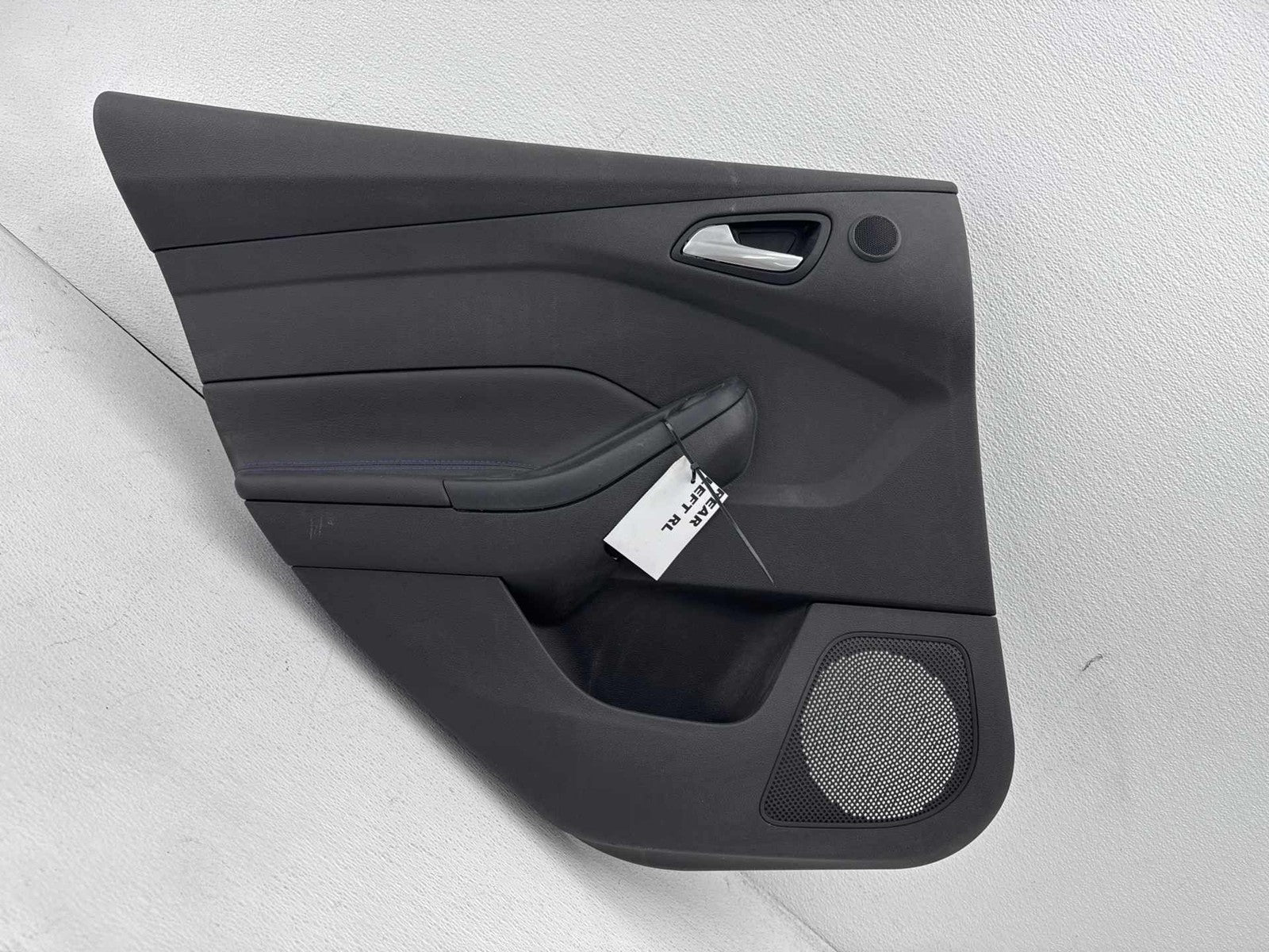 16-18 Ford Focus Rs Rear Left Door Panel Trim Cover Oem