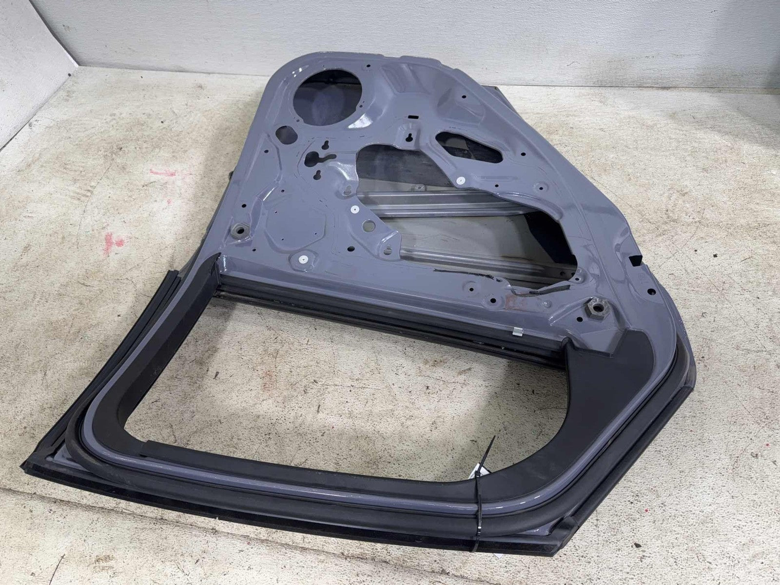 16-18 Ford Focus Rs Rear Left Door Shell Panel Oem