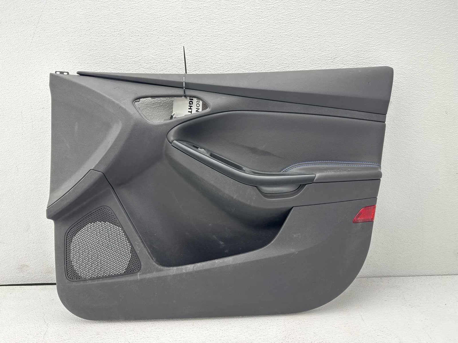 16-18 Ford Focus Rs Front Right Door Panel Trim Cover Oem