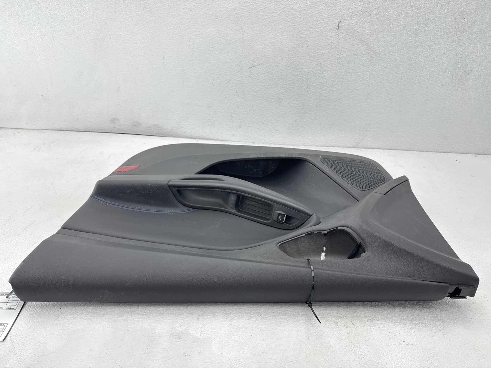 16-18 Ford Focus Rs Front Right Door Panel Trim Cover Oem
