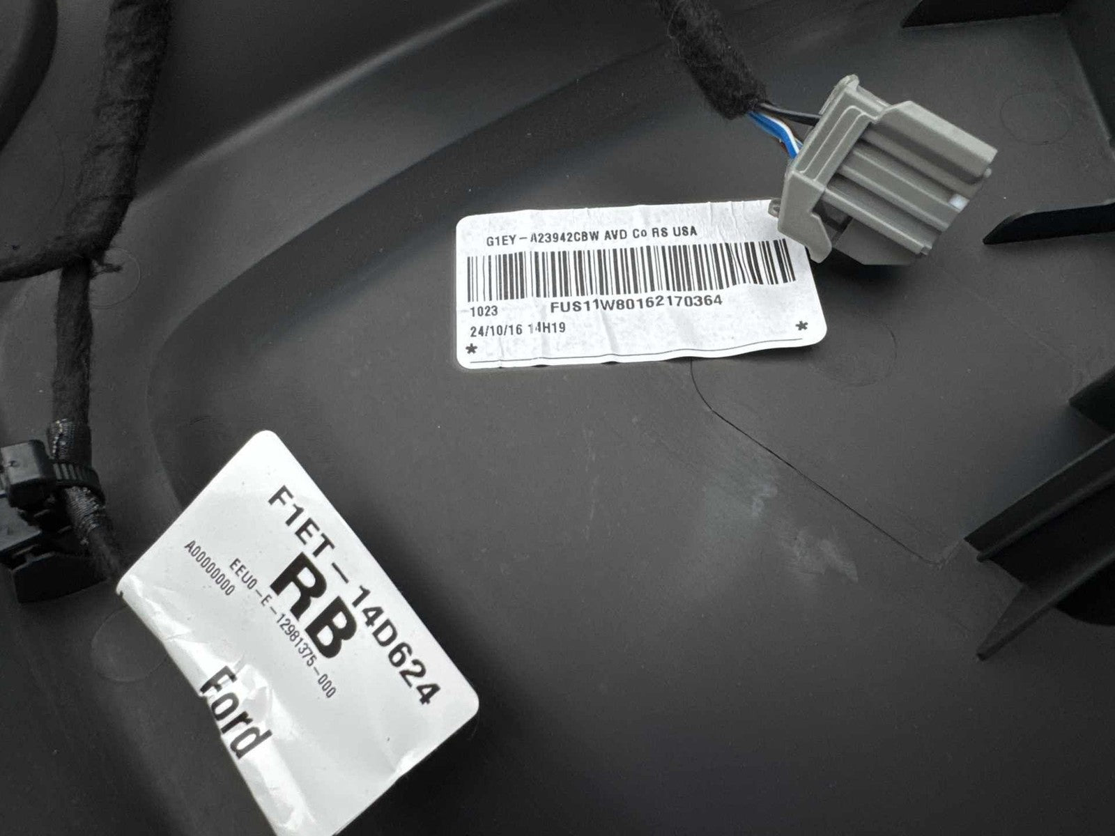 16-18 Ford Focus Rs Front Right Door Panel Trim Cover Oem