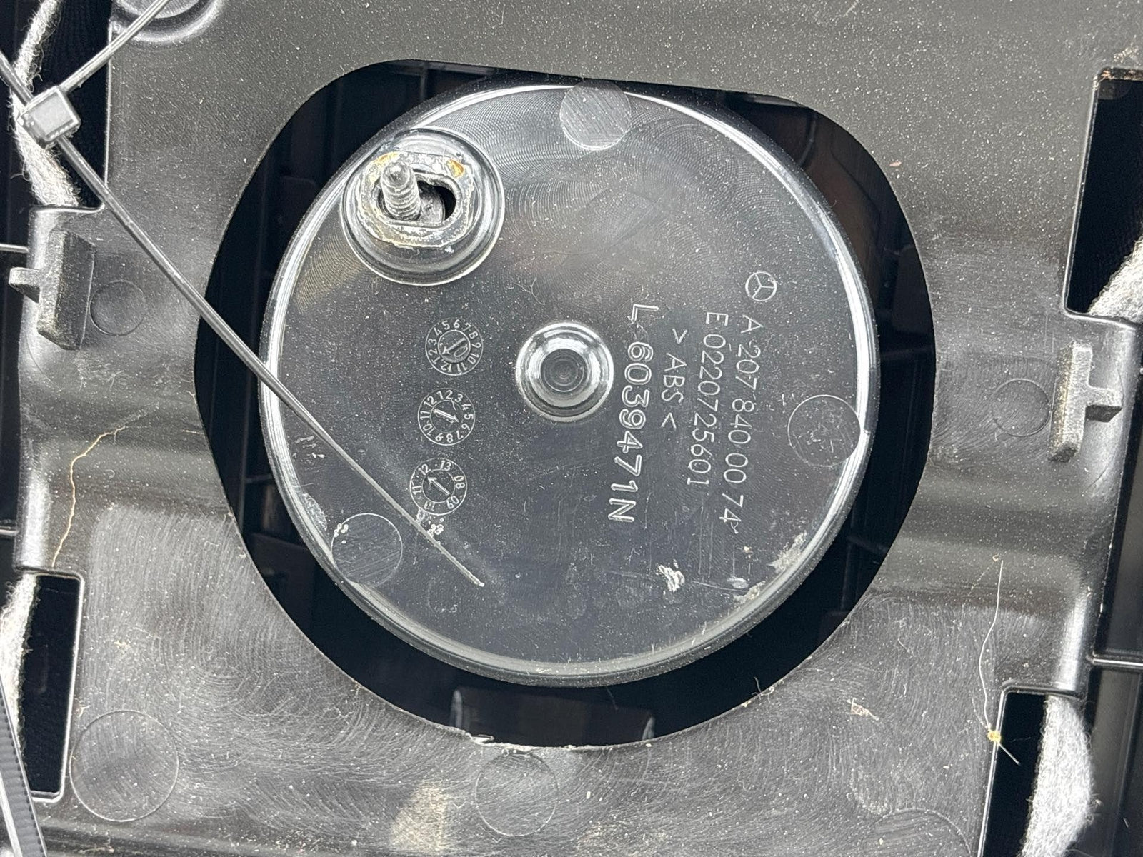 10-17 Mercedes W207 E350 E400 E550 Coupe Rear Bottom Lower Seat Cushion Oem