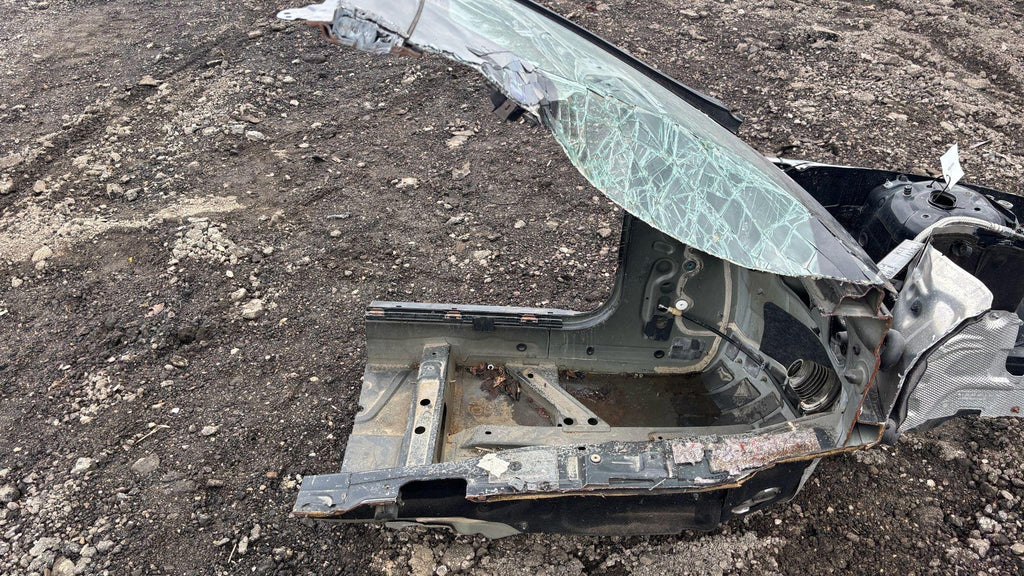 12-17 Mercedes E350 Front Left Side Quarter Panel Body Frame Cut