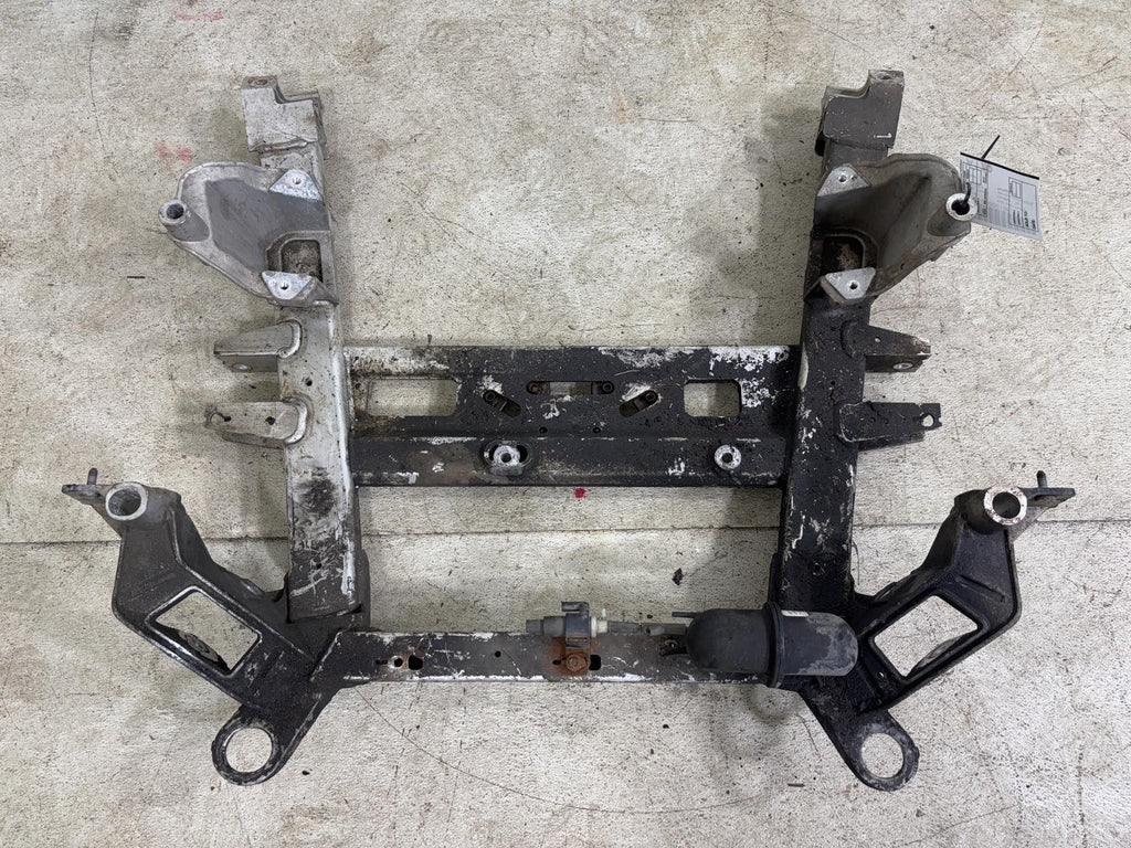 15-18 Cadillac Ats 2.0L Awd Front Subframe Cross Member Assembly Oem