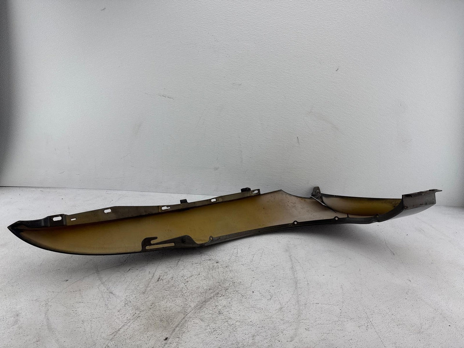 00-02 Saturn S Sw2 Front Passenger Side Fender Cover Panel Oem