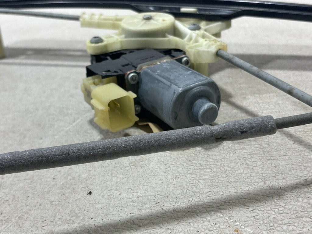 14-22 Land Rr Sport 17-23 Discovery Rear Right Door Window Regulator W/ Motor